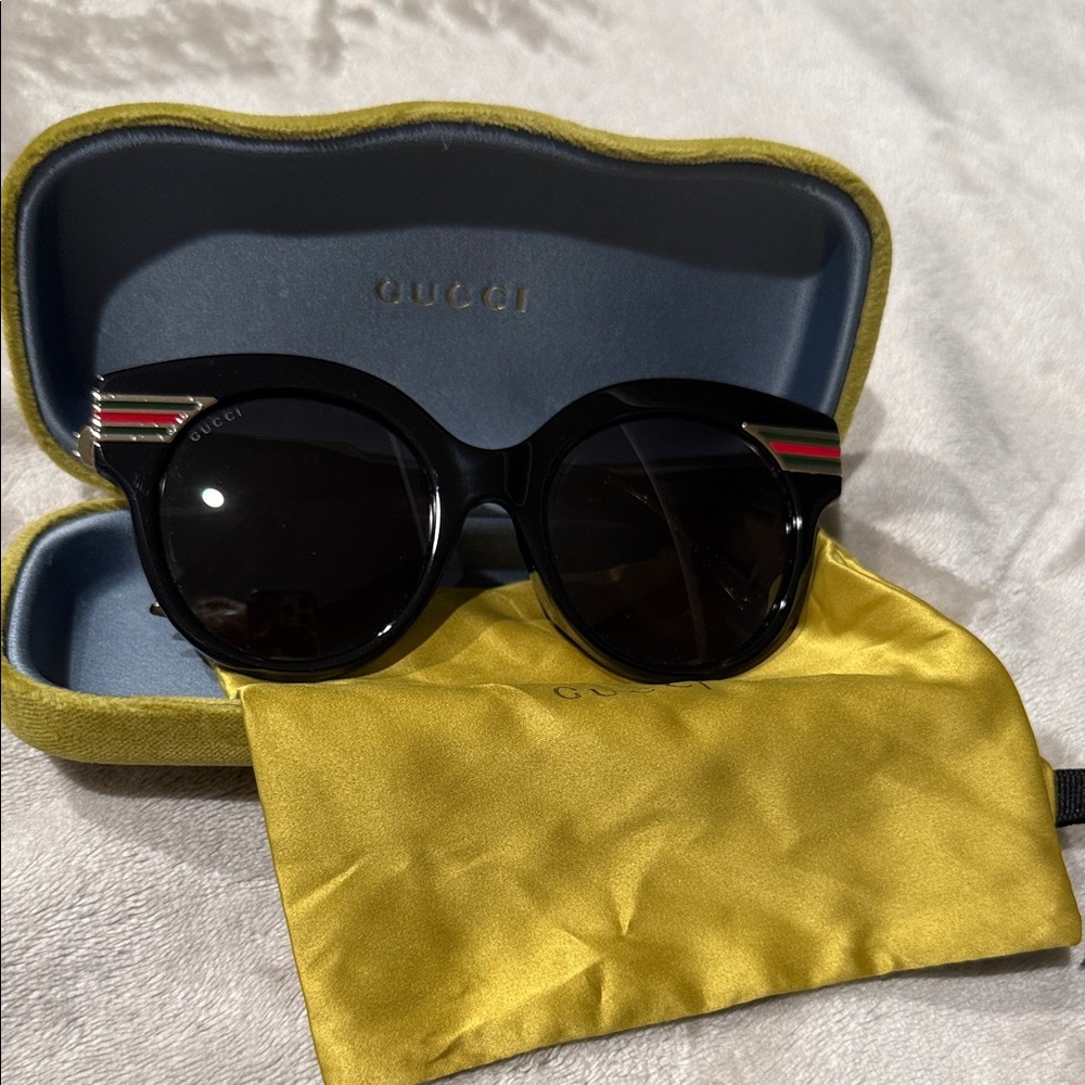 Gucci Black Sunglasses with Red and Green Stripes